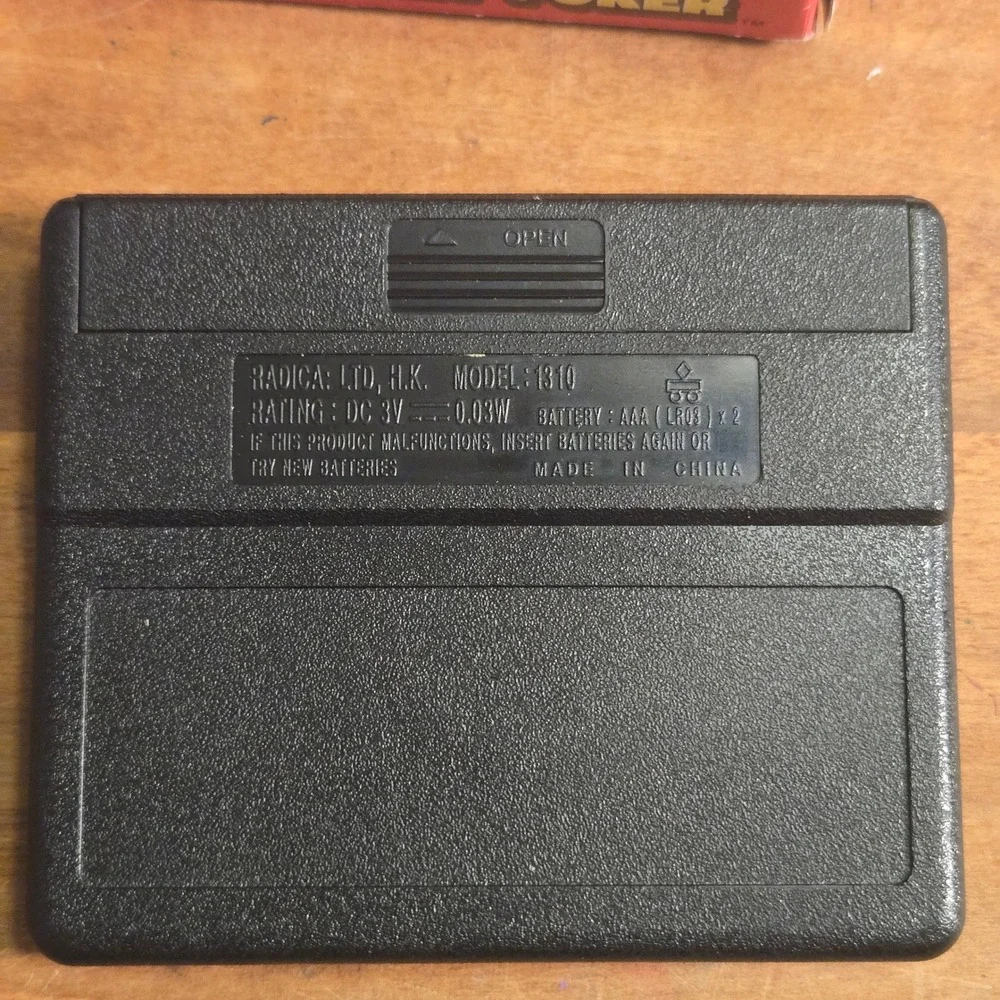 Radica Pocket Poker Handheld Electronic Game Model 1310 Vtg Las Vegas Fun Box